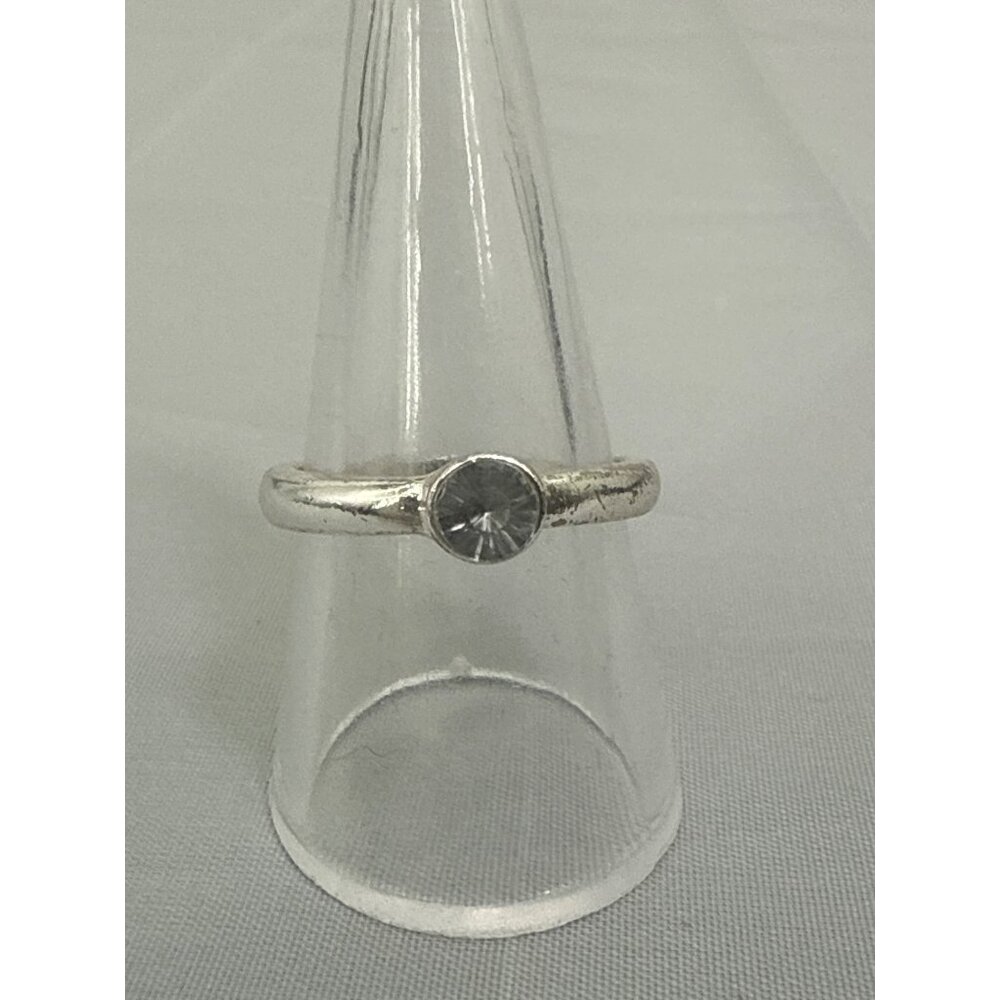 Womens Silver Tone Fashion Ring With Clear Stone